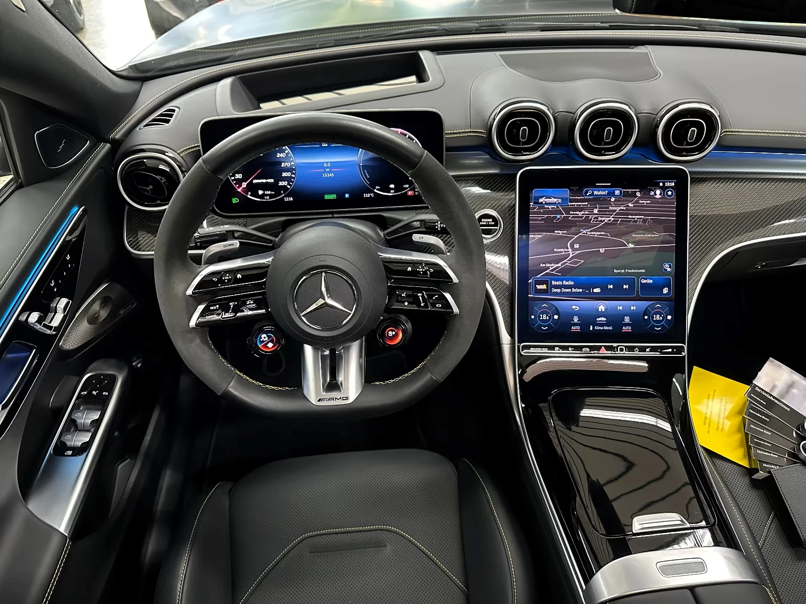 Mercedes-Benz C 63 AMG 4MATIC* E PERFORMANCE* PANO* BURMESTER* 360* , снимка 7 - Автомобили и джипове - 55185178