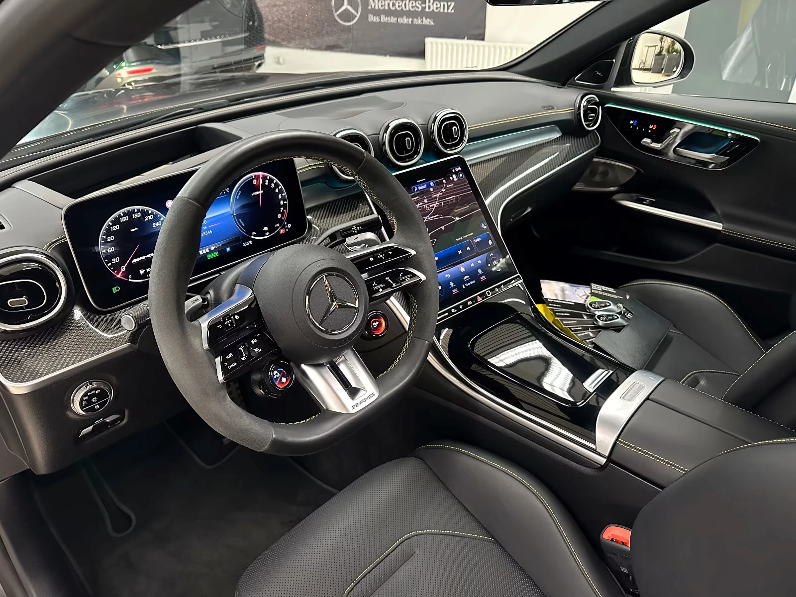Mercedes-Benz C 63 AMG 4MATIC* E PERFORMANCE* PANO* BURMESTER* 360* , снимка 6 - Автомобили и джипове - 55185178