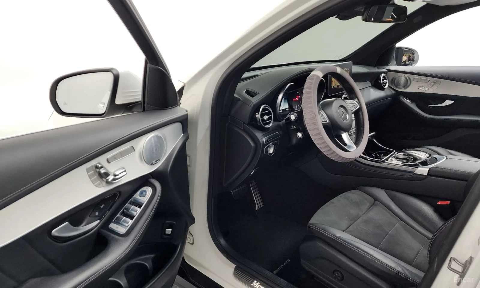 Mercedes-Benz GLC 250, снимка 10 - Автомобили и джипове - 55187724