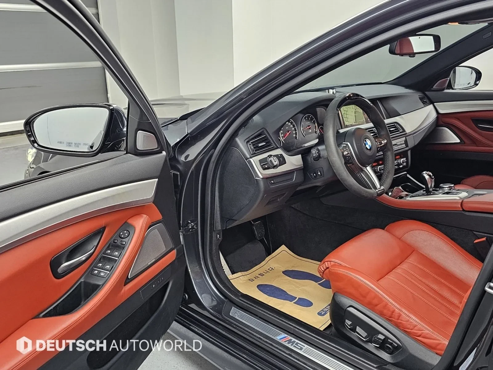 BMW M5 4.4TURBO* TEXNOTEST* UNIKAT, снимка 11 - Автомобили и джипове - 55205906