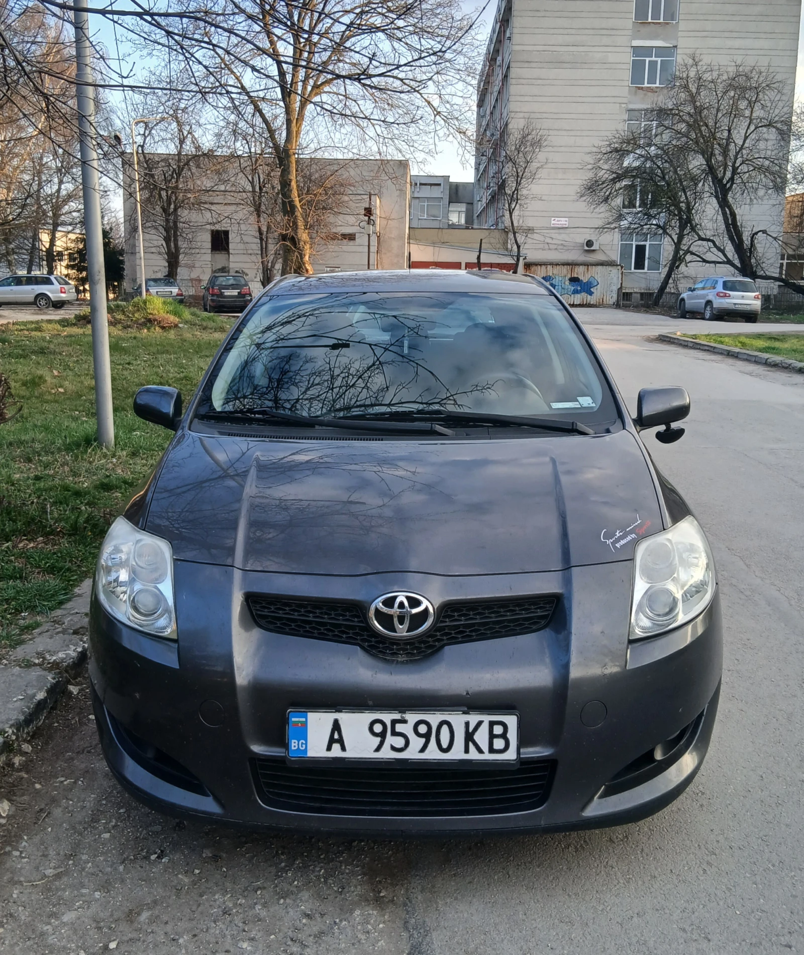 Toyota Auris 2.0 D4D, снимка 2 - Автомобили и джипове - 55375796