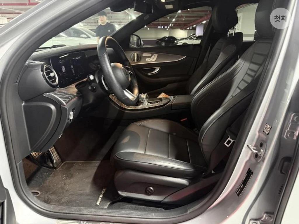 Mercedes-Benz E 350 4MATIC HEAD UP BURMESTER 360CAM PANORAMA, снимка 6 - Автомобили и джипове - 55655197