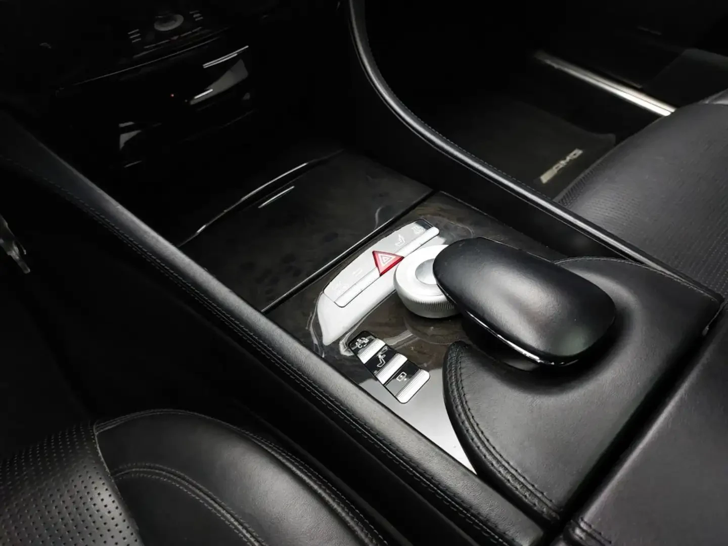 Mercedes-Benz CL 63 AMG (C216, facelift 2010), снимка 14 - Автомобили и джипове - 55659112