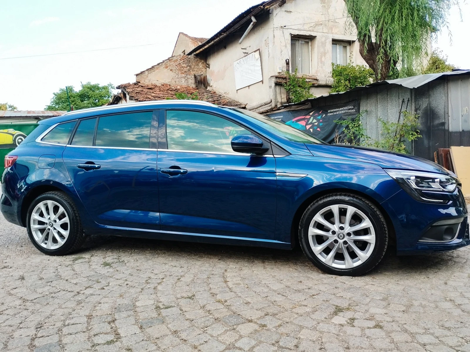 Renault Megane 1.5dci 110kc AUTOMATIC , снимка 5 - Автомобили и джипове - 55892423