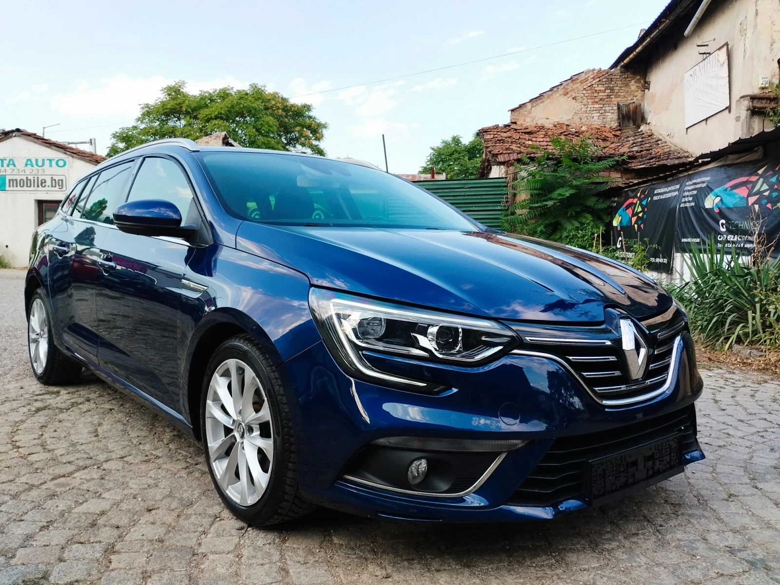 Renault Megane 1.5dci 110kc AUTOMATIC , снимка 2 - Автомобили и джипове - 55892423