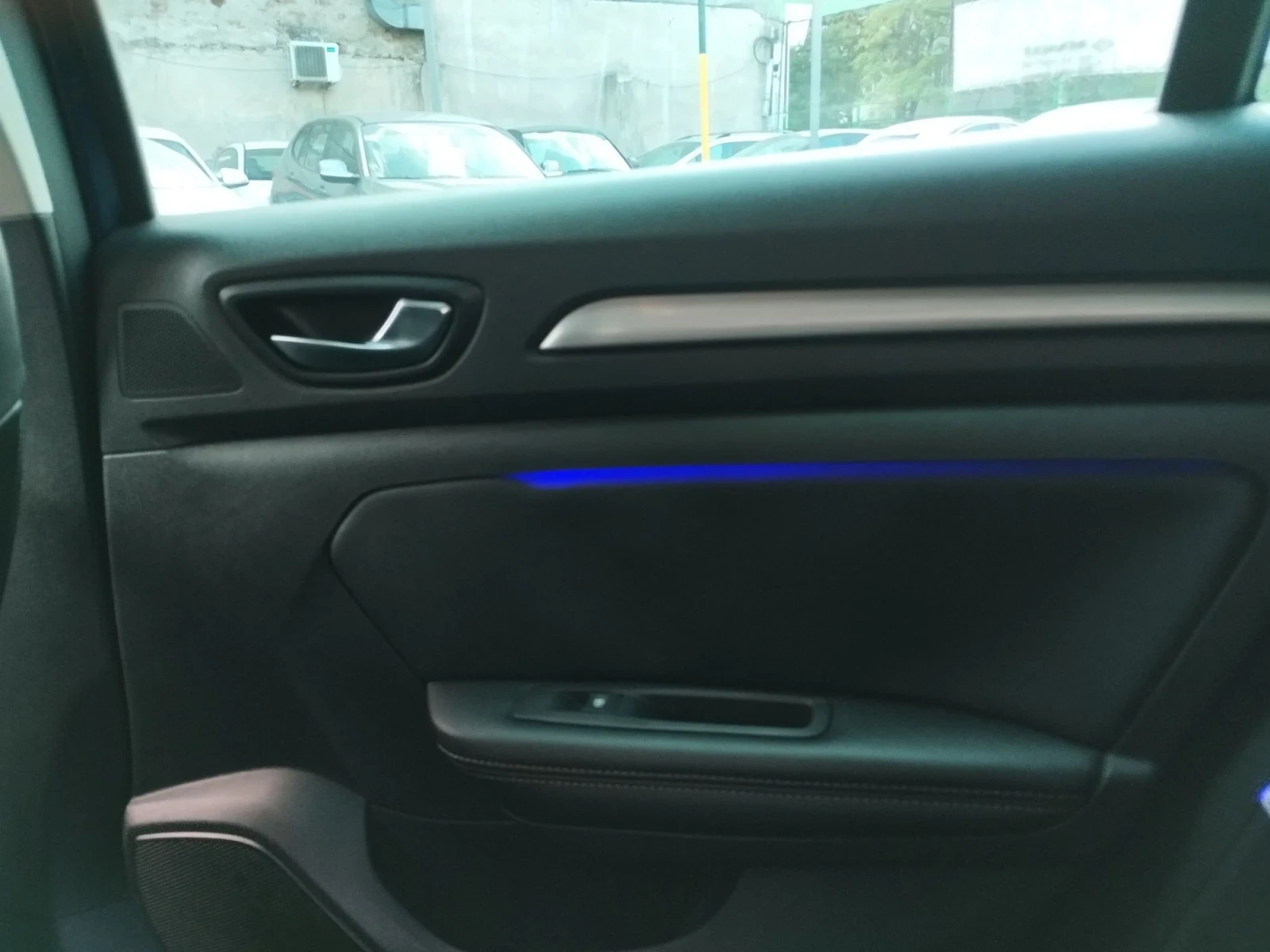 Renault Megane 1.5dci 110kc AUTOMATIC , снимка 10 - Автомобили и джипове - 55892423