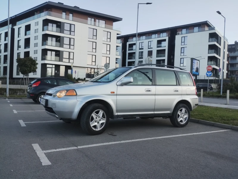 Honda Hr-v Fwd 4 врати, снимка 1 - Автомобили и джипове - 47657957