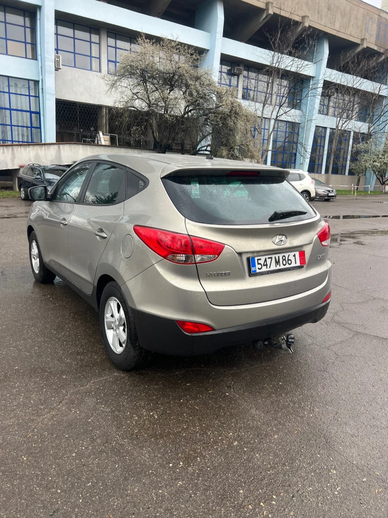 Hyundai IX35 2.0, снимка 4 - Автомобили и джипове - 49530436