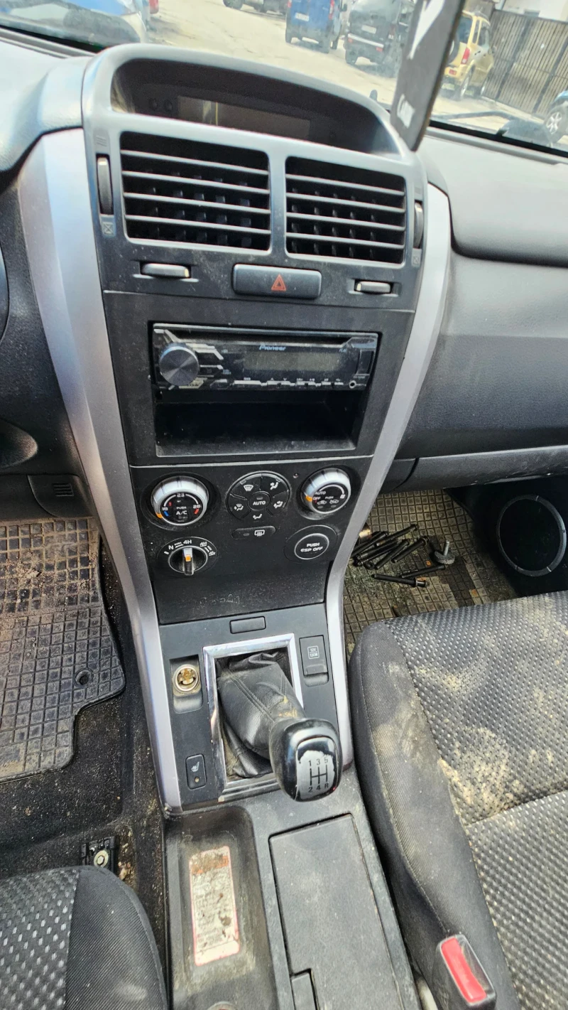 Suzuki Grand vitara 1.9 ddis, снимка 9 - Автомобили и джипове - 50054245