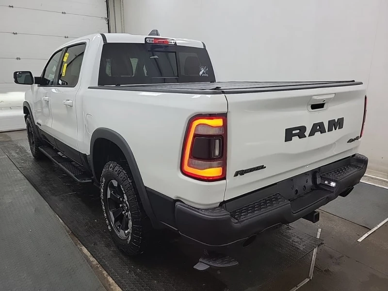 Dodge RAM 1500 REBEL CREW CAB SHORT BED  CARFAX, снимка 4 - Автомобили и джипове - 53220478