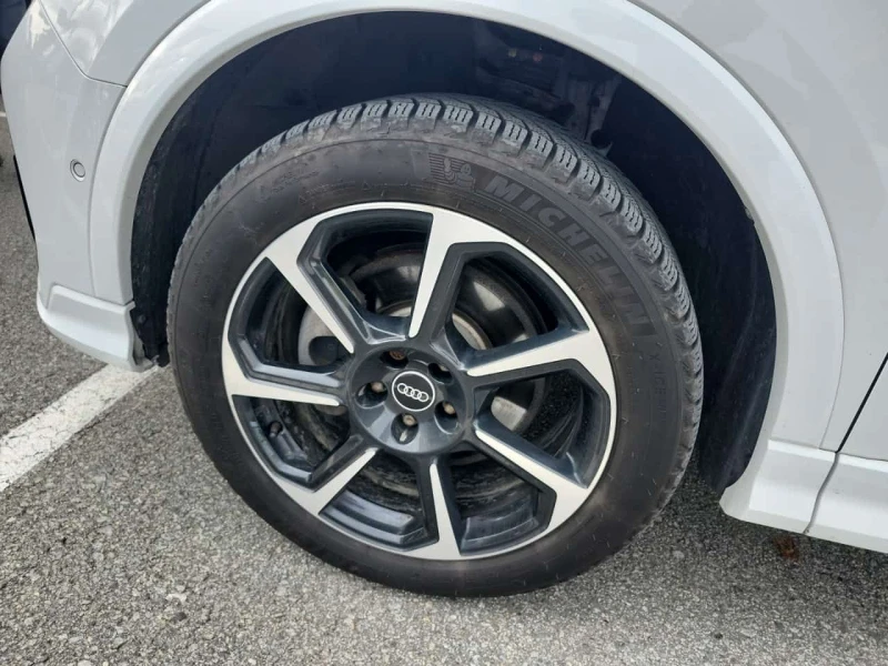 Audi Q3 * TECHNIK * Quattro * 360 * PANO* Подгреви * , снимка 6 - Автомобили и джипове - 53529609
