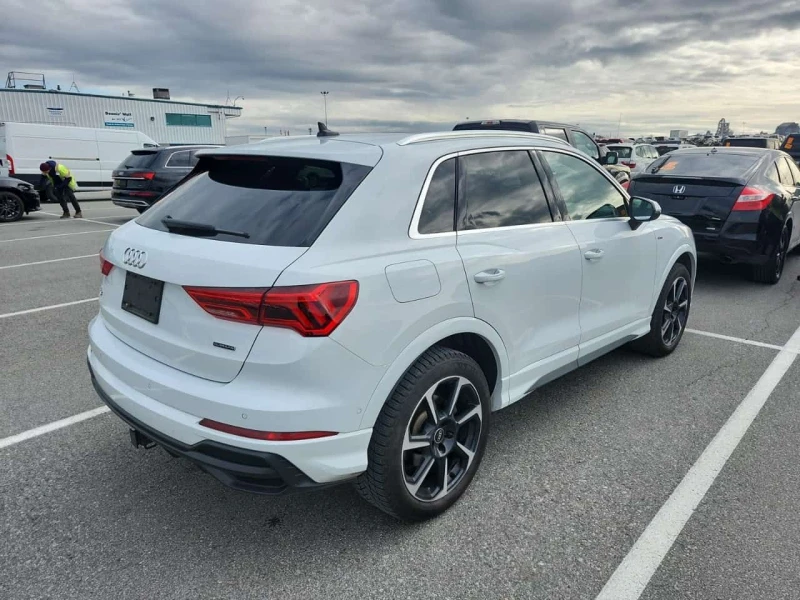 Audi Q3 * TECHNIK * Quattro * 360 * PANO* Подгреви * , снимка 3 - Автомобили и джипове - 53529609