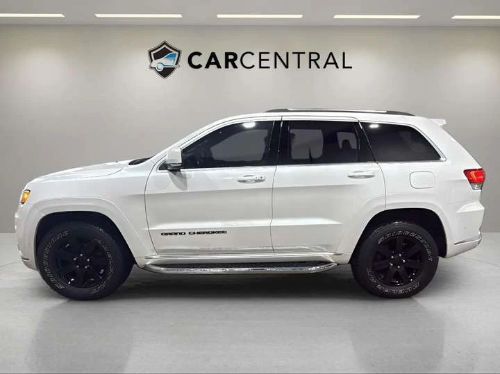 Jeep Grand cherokee SUMMIT | 3.0L V6 Turbo Diesel | CLEAN CARFAX, снимка 2 - Автомобили и джипове - 53498147