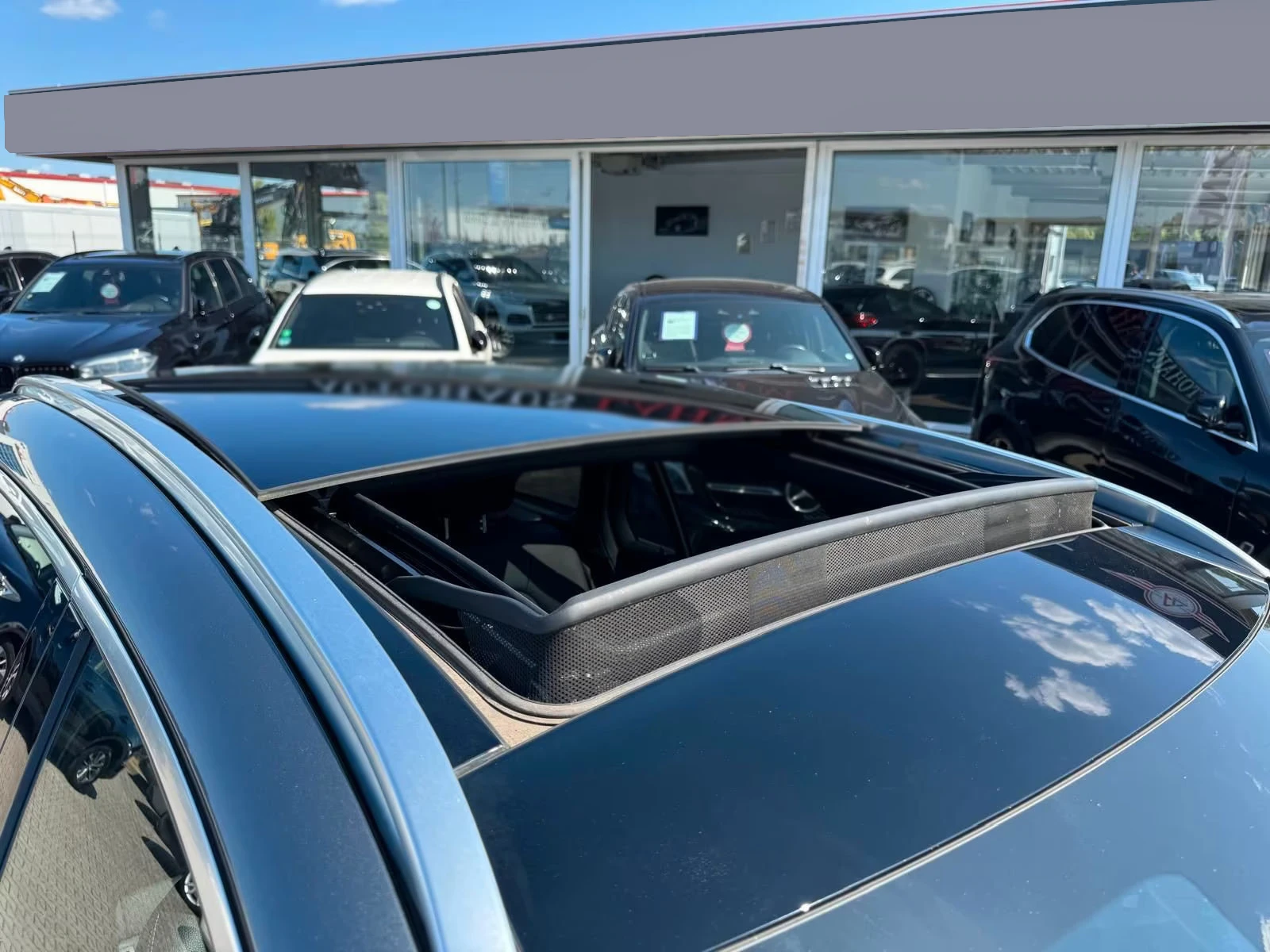 Mercedes-Benz GLC 250 4MATIC/9G-TRONIC/AMG-PACK/PANO/AHK/LED/137D - изображение 7