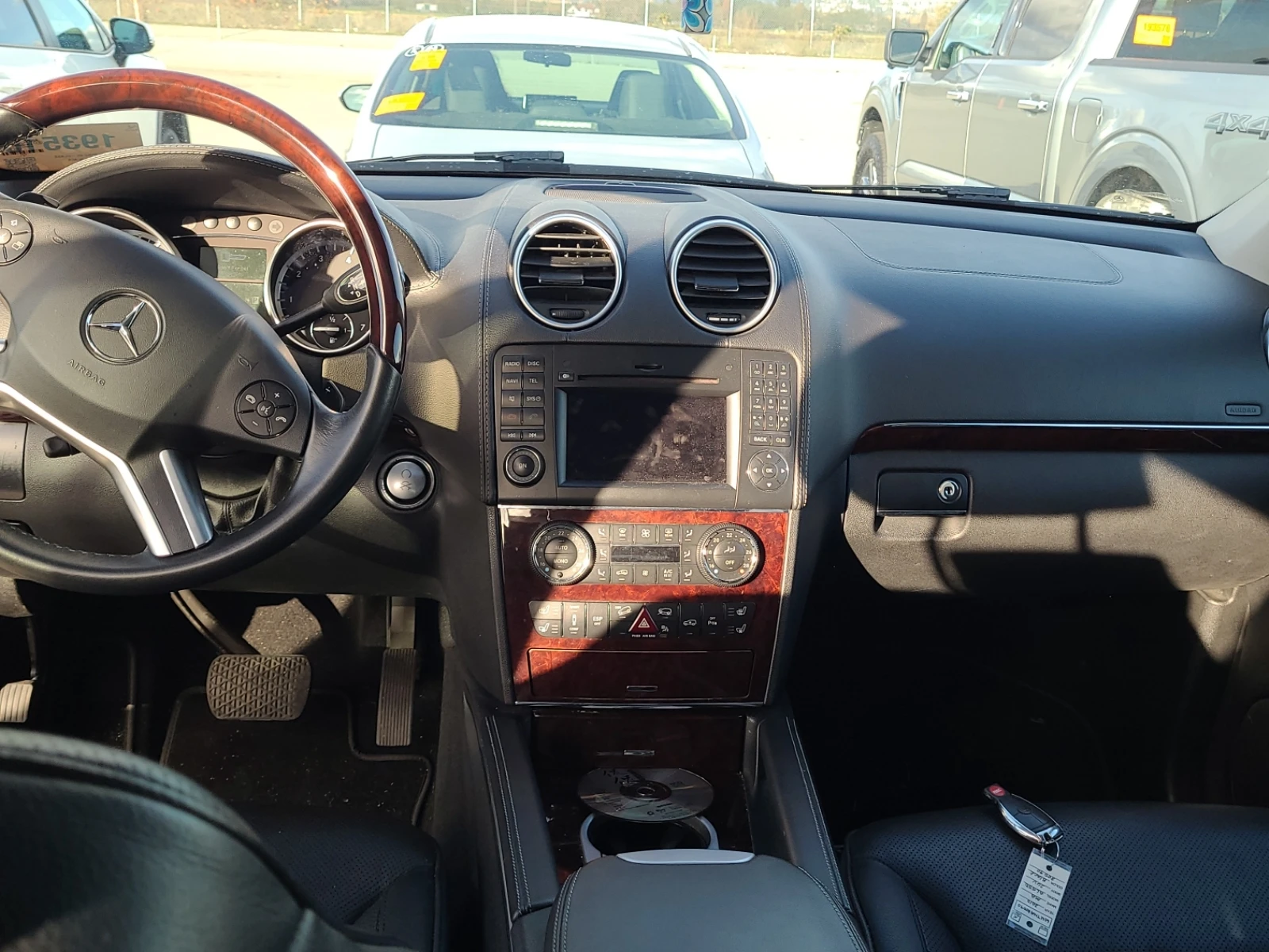 Mercedes-Benz GL 500 AMG PACK* PANO* TV* ОБДУХ* 7МЕСТА* 99.687 КМ - изображение 6