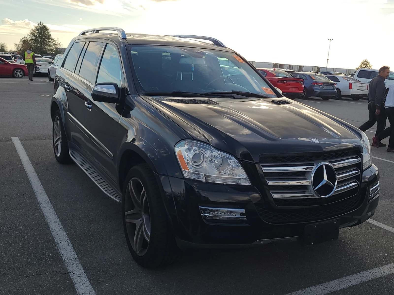 Mercedes-Benz GL 500 AMG PACK* PANO* TV* ОБДУХ* 7МЕСТА* 99.687 КМ - изображение 2