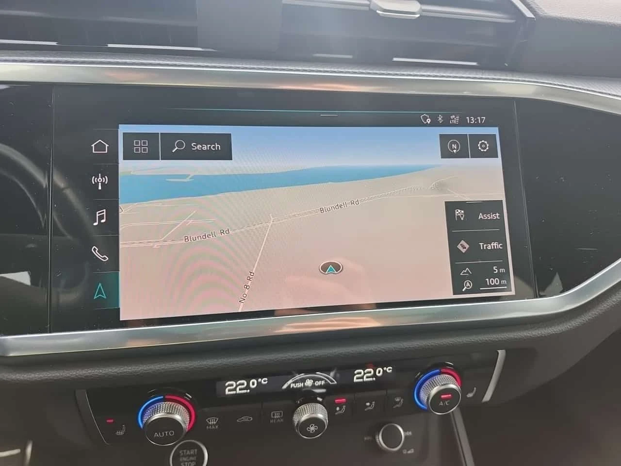 Audi Q3 * TECHNIK * Quattro * 360 * PANO* Подгреви *  - изображение 10