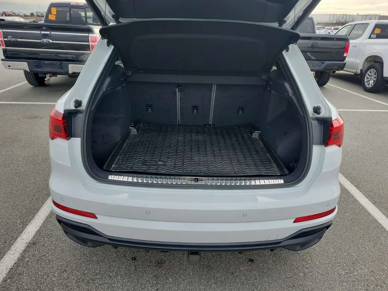 Audi Q3 * TECHNIK * Quattro * 360 * PANO* �������� *  | Mobile.bg � ����������� 14