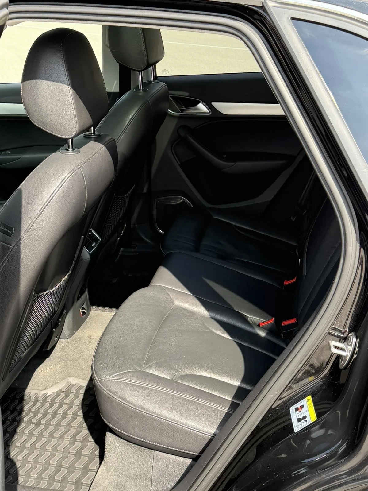 Audi Q3 2.0TFSI 211к.с // Quattro // S-Tronic, снимка 9 - Автомобили и джипове - 53972590