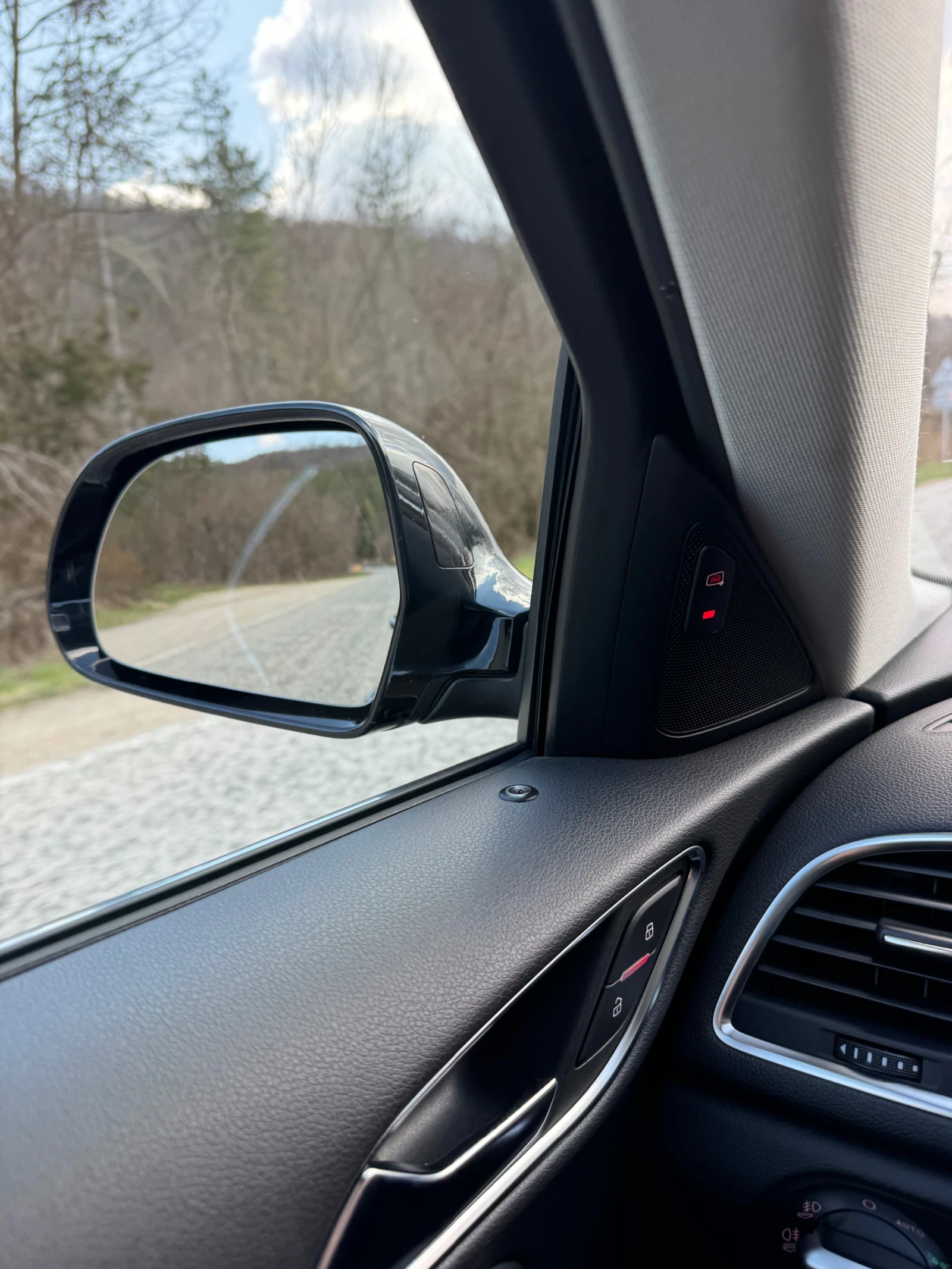 Audi Q3 2.0TFSI 211к.с // Quattro // S-Tronic, снимка 17 - Автомобили и джипове - 53972590