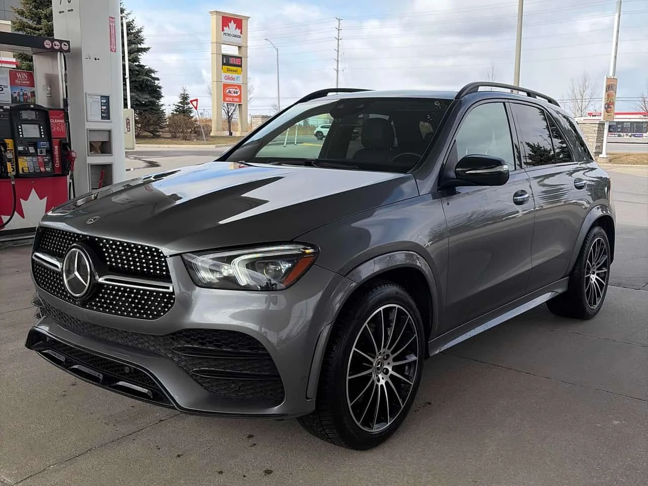 Mercedes-Benz GLE 450 * CARFAX * ДИСТРОНИК * 360 * BURMESTER * ПОДГРЕВИ, снимка 13 - Автомобили и джипове - 54034660