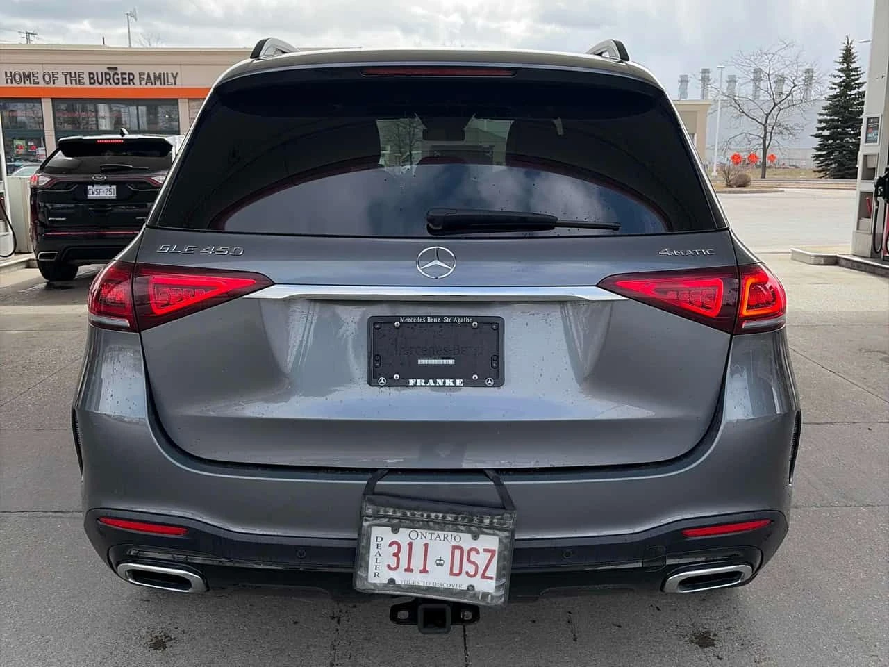 Mercedes-Benz GLE 450 * CARFAX * ДИСТРОНИК * 360 * BURMESTER * ПОДГРЕВИ, снимка 4 - Автомобили и джипове - 54034660