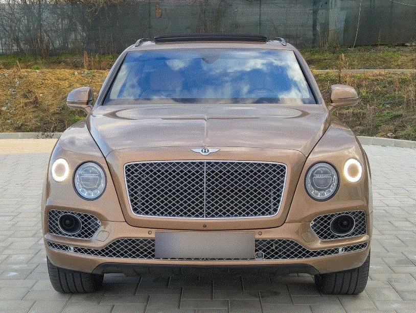 Bentley Bentayga W12, снимка 4 - Автомобили и джипове - 54091010