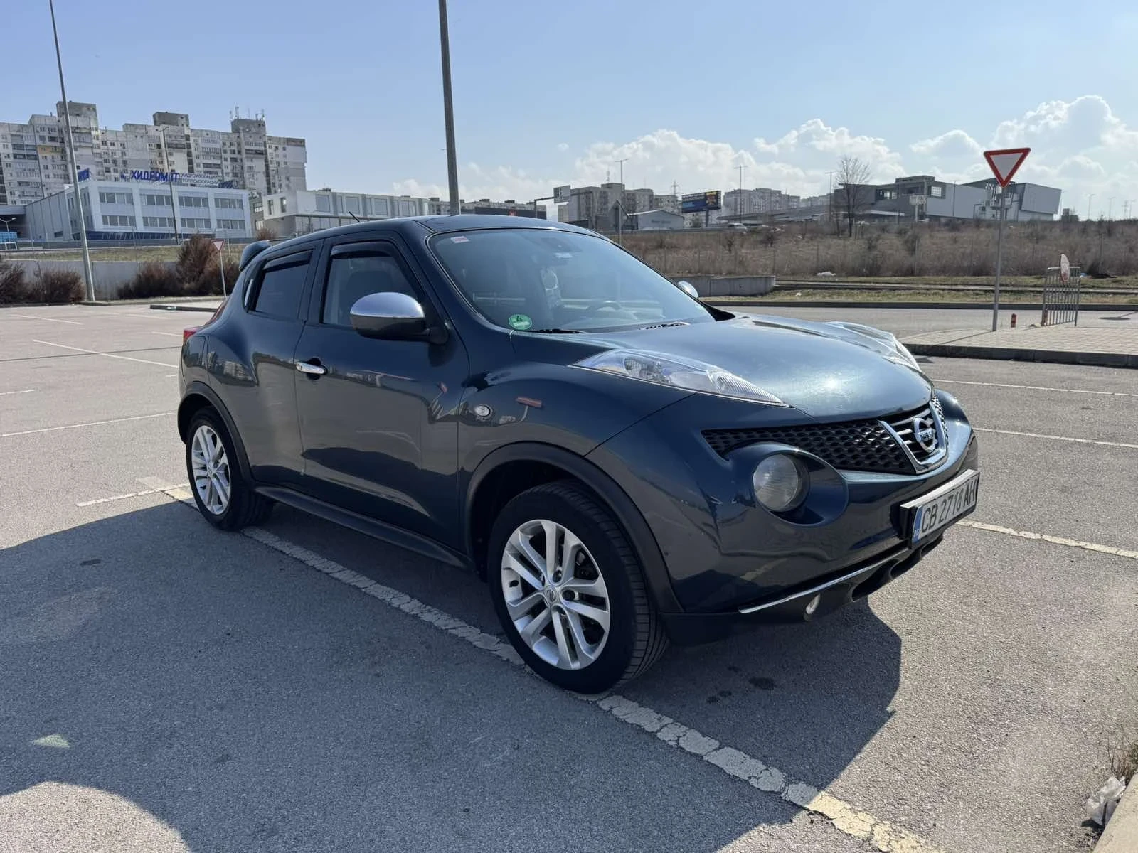 Nissan Juke, снимка 5 - Автомобили и джипове - 54432107
