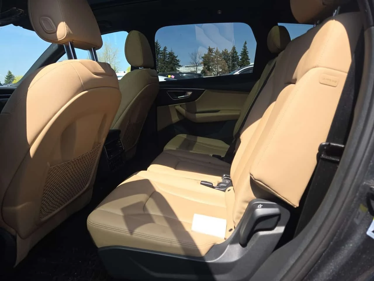 Audi Q7 * CARFAX * ДИСТРОНИК * ПАНОРАМА * ОБДУХВАНЕ * , снимка 12 - Автомобили и джипове - 54528811