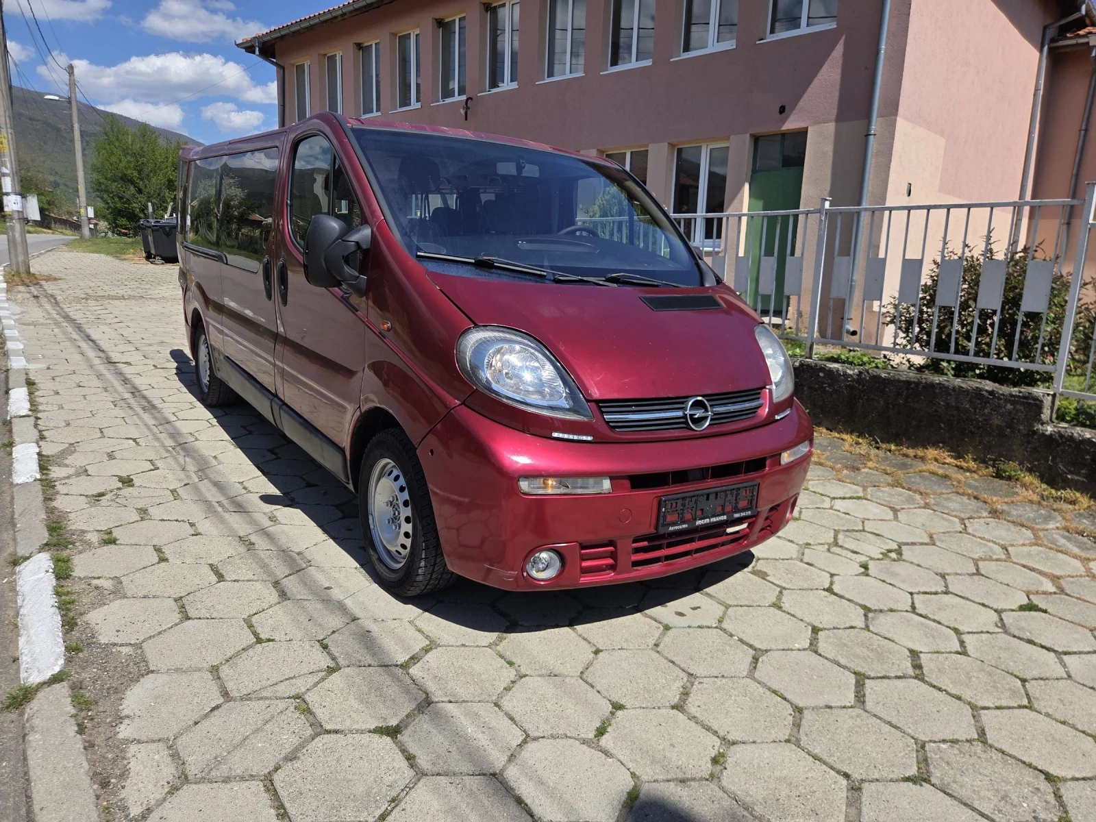 Opel Vivaro 6 места КЛИМА МАКСИ , снимка 3 - Бусове и автобуси - 54311764