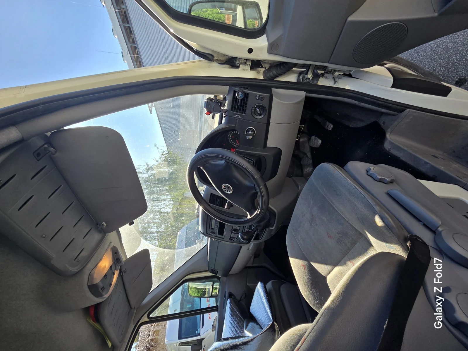 VW Crafter, снимка 15 - Бусове и автобуси - 54903872