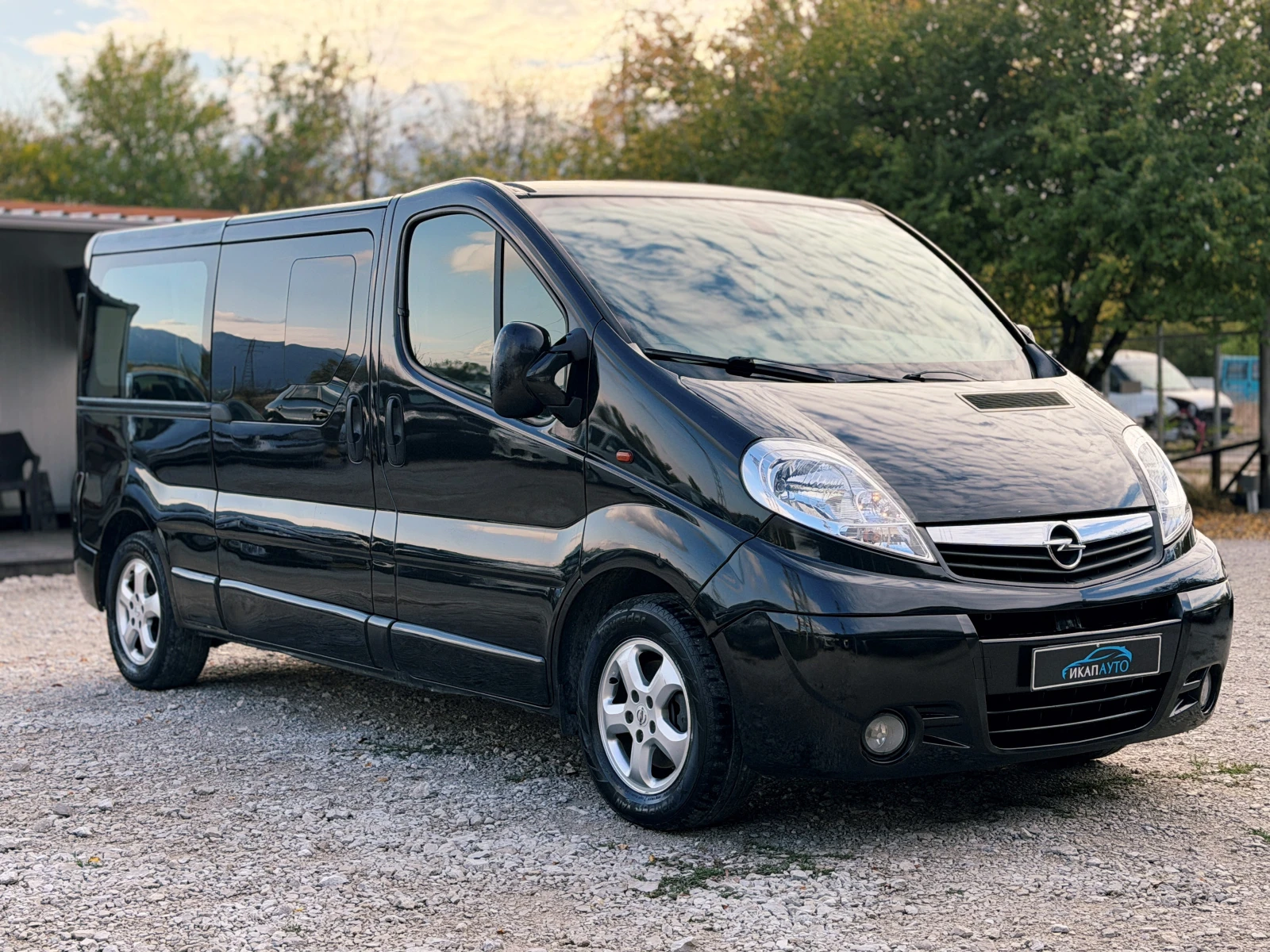 Opel Vivaro 2.0CDTi 9местен, снимка 3 - Бусове и автобуси - 56512829