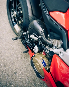 Ducati Panigale V4 | Mobile.bg    16