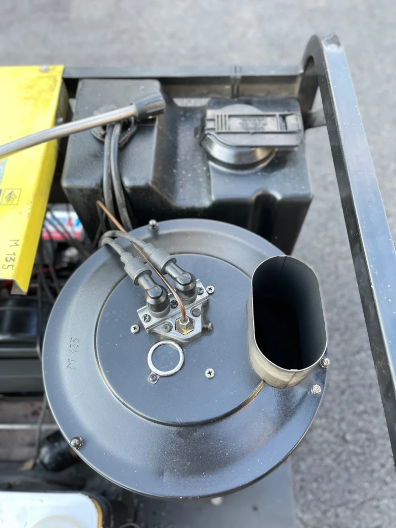 Други специализирани машини Друга Пароструйка Karcher HDS 1000 BE HONDA GX 390-13к.с, снимка 3 - Индустриална техника - 52304342