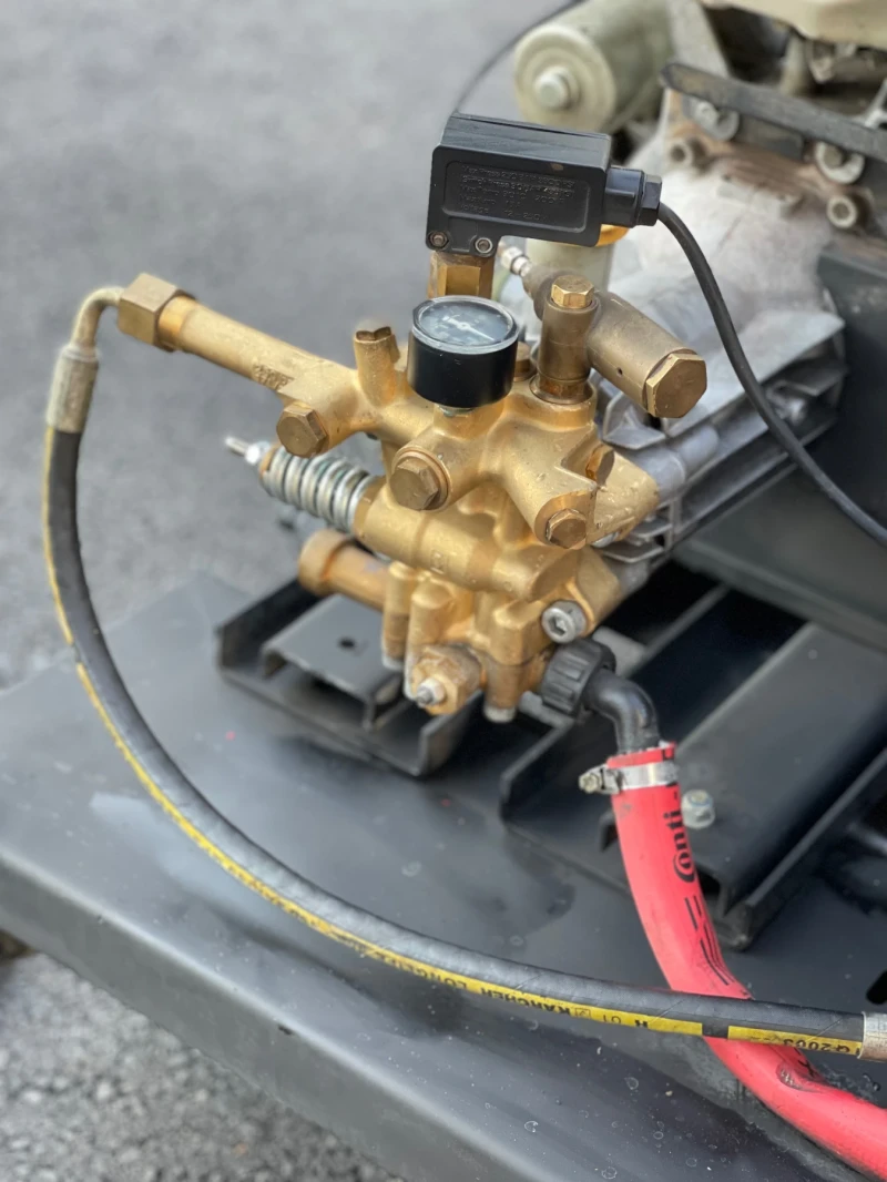 Други специализирани машини Друга Пароструйка Karcher HDS 1000 BE HONDA GX 390-13к.с, снимка 2 - Индустриална техника - 52304342
