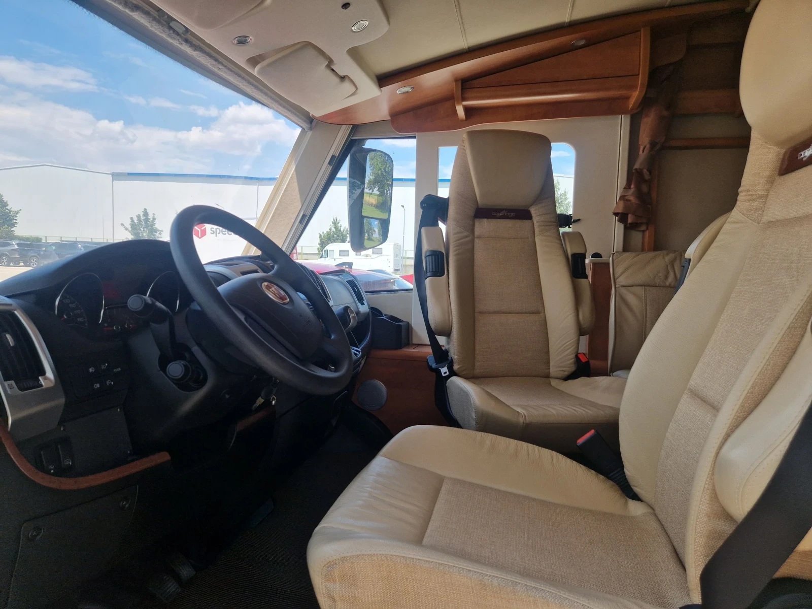 Кемпер Carthago chic C-Line 2, снимка 5 - Каравани и кемпери - 51190015