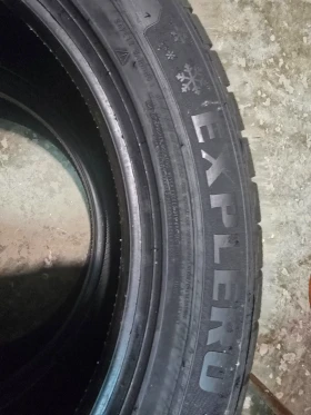 Гуми Зимни 235/55R19, снимка 3
