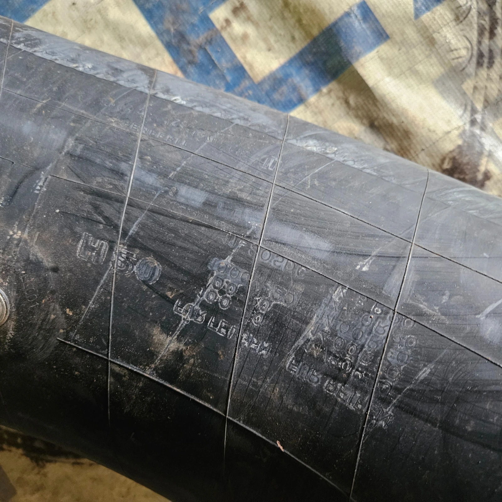 Гуми, снимка 8 - Гуми и джанти - 54019795