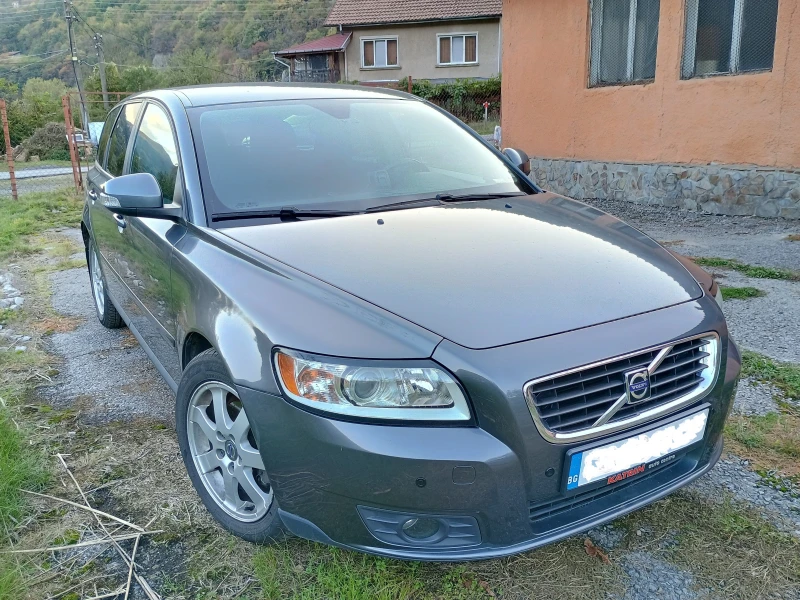 Volvo V50 1.6 HDI, снимка 3 - Автомобили и джипове - 47583240