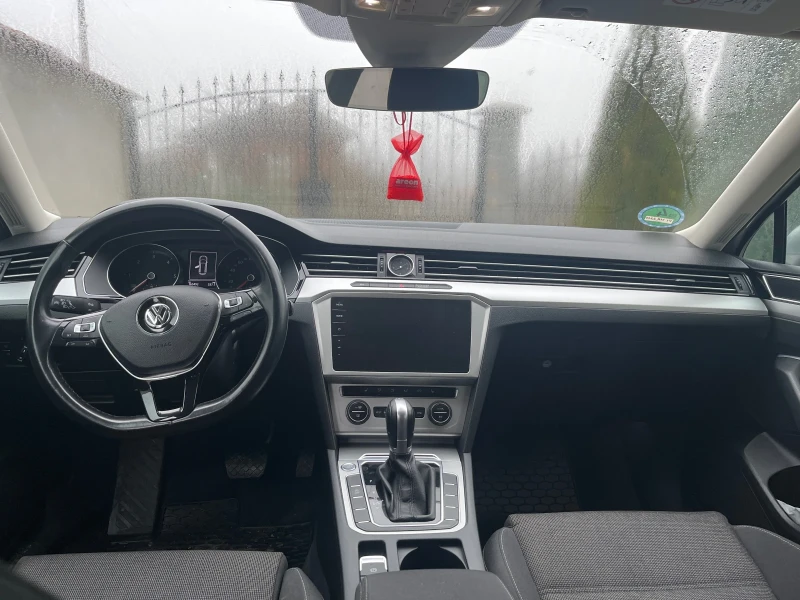 VW Passat, снимка 4 - Автомобили и джипове - 48245214