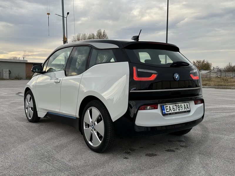 BMW i3 120Ah, Термопомпа, CarPlay, NAVI- PROFESSIONAL, снимка 6 - Автомобили и джипове - 48671356