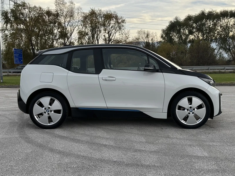 BMW i3 120Ah, Термопомпа, CarPlay, NAVI- PROFESSIONAL, снимка 3 - Автомобили и джипове - 48671356