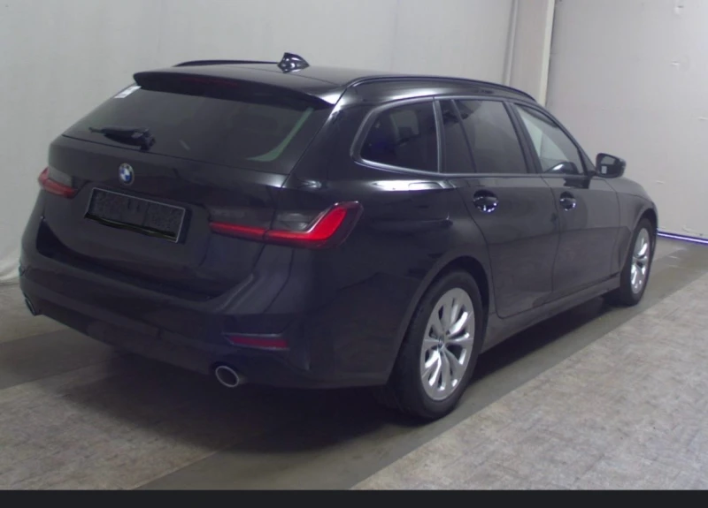 BMW 318 d Комби/LED/Digital/Германия/ЛИЗИНГ, снимка 3 - Автомобили и джипове - 52732400