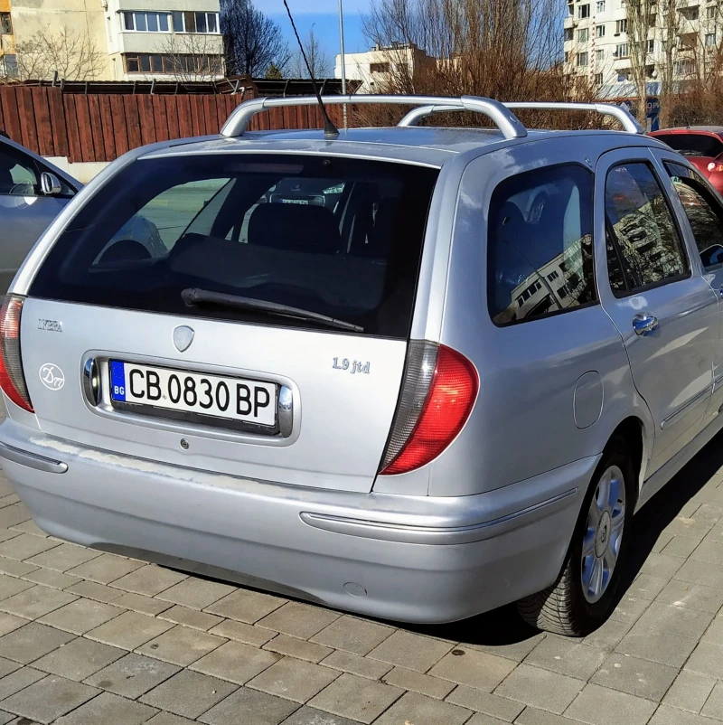 Lancia Lybra  1.9 jtd Перфектна, снимка 2 - Автомобили и джипове - 49423485