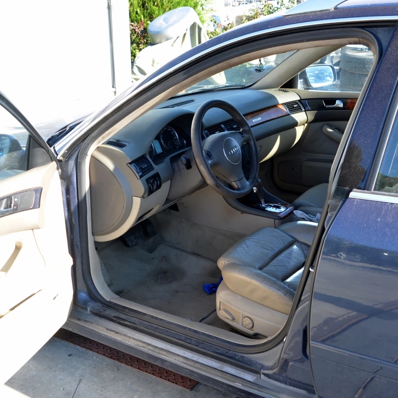 Audi A6 3.0 I, снимка 5 - Автомобили и джипове - 51767767