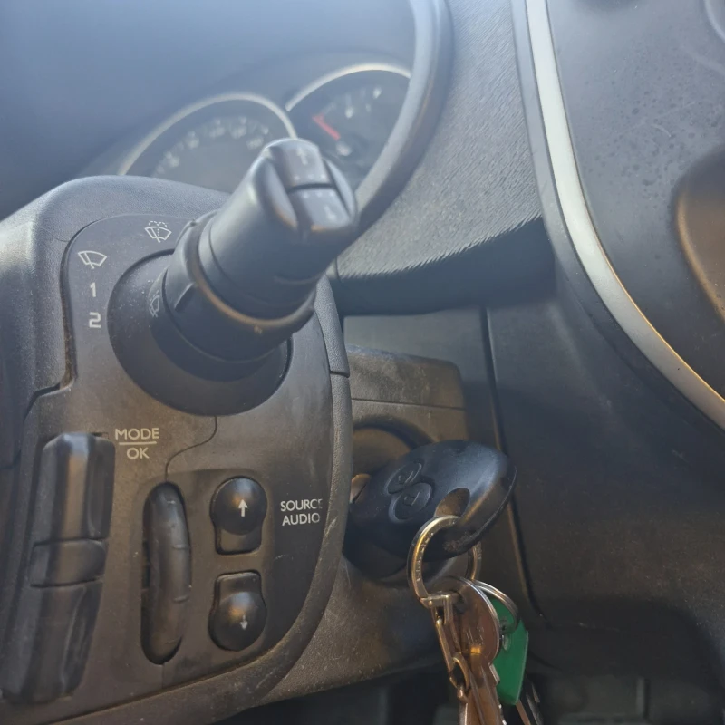 Renault Kangoo 3 места , снимка 5 - Автомобили и джипове - 52395917