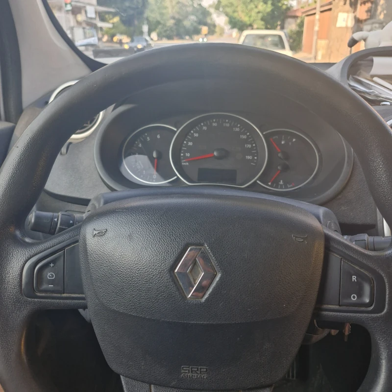 Renault Kangoo 3 места , снимка 4 - Автомобили и джипове - 52395917