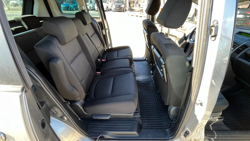 Mazda 5 2.0CD 110, снимка 12 - Автомобили и джипове - 52944352