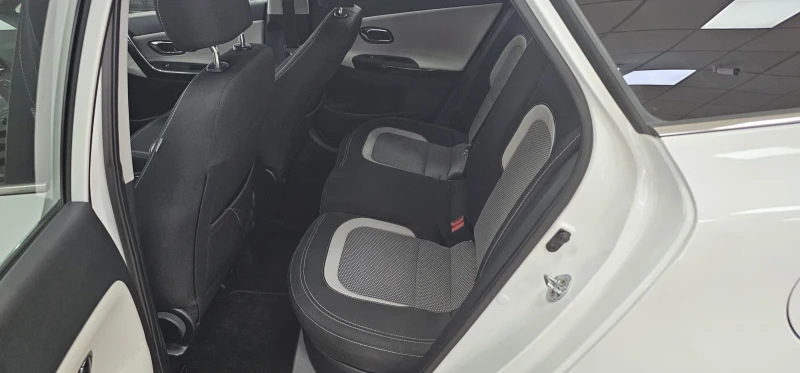 Kia Ceed 1.6 CRDI камера Германия Лизинг , снимка 9 - Автомобили и джипове - 53414604