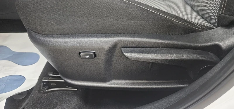 Kia Ceed 1.6 CRDI камера Германия Лизинг , снимка 15 - Автомобили и джипове - 53414604